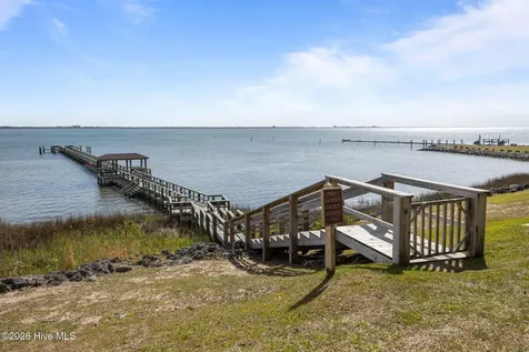 142 Corncake Circle Morehead City NC 28557