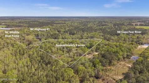 196 Quiet Water Drive Chinquapin NC 28521