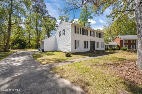 1802 Marshburn Circle Kinston NC 28504