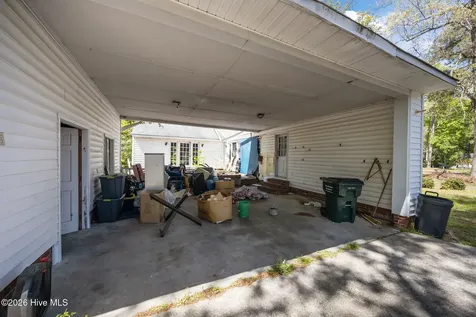 1802 Marshburn Circle Kinston NC 28504