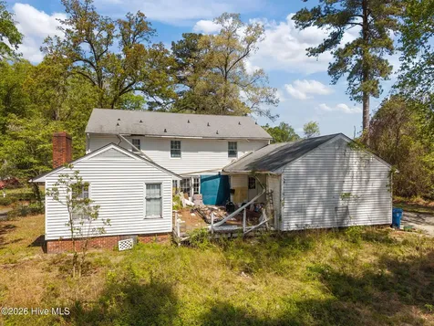 1802 Marshburn Circle Kinston NC 28504