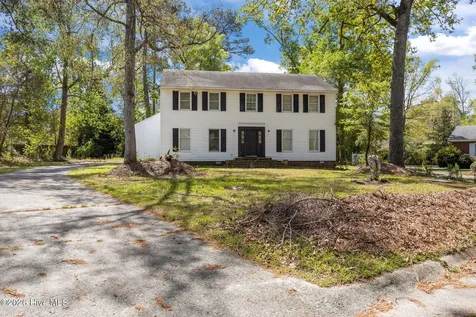 1802 Marshburn Circle Kinston NC 28504