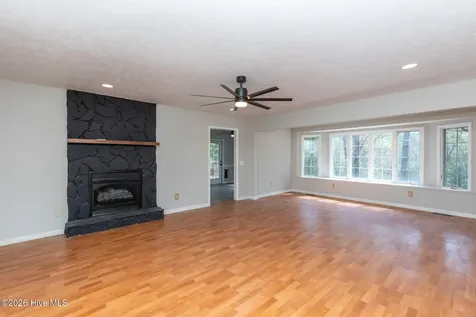 112 Shady Wood Court West End NC 27376