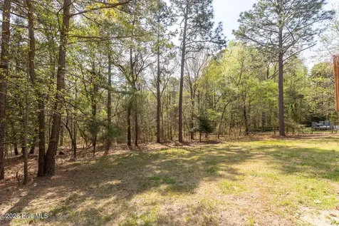 112 Shady Wood Court West End NC 27376