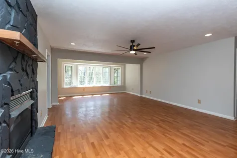 112 Shady Wood Court West End NC 27376