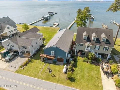 1513 Bayview Road Bath NC 27808