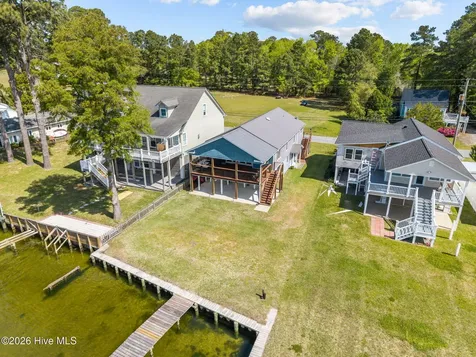 1513 Bayview Road Bath NC 27808