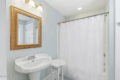 1005 N Anderson Boulevard Topsail Beach NC 28445
