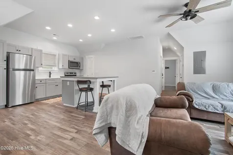 417 Reaves Ferry Road Nakina NC 28455