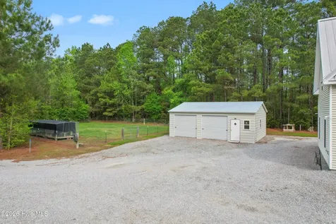 417 Reaves Ferry Road Nakina NC 28455