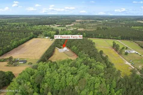 417 Reaves Ferry Road Nakina NC 28455