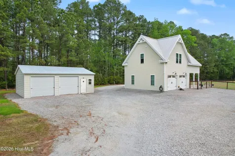 417 Reaves Ferry Road Nakina NC 28455