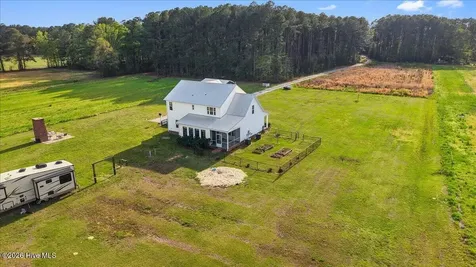 2031 Devils Racetrack Road Four Oaks NC 27524