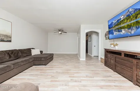 402 Sharon Way Jacksonville NC 28546
