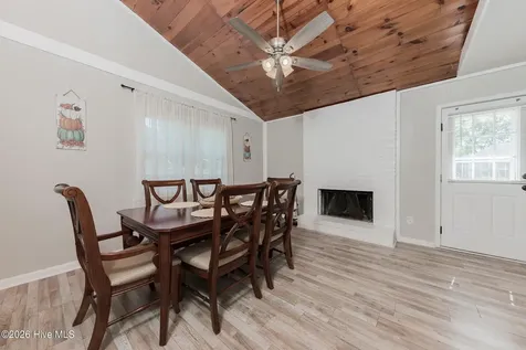 402 Sharon Way Jacksonville NC 28546