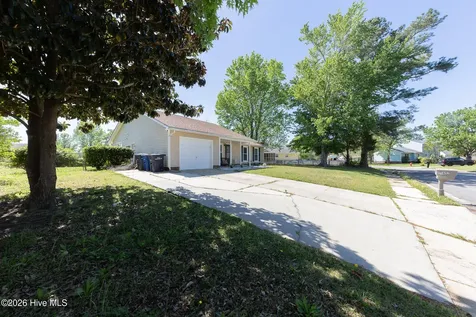 402 Sharon Way Jacksonville NC 28546