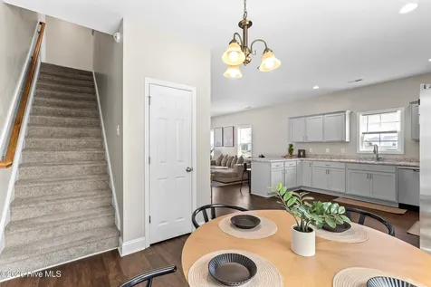 304 Maidstone Drive Richlands NC 28574