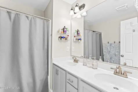 304 Maidstone Drive Richlands NC 28574