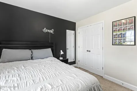 304 Maidstone Drive Richlands NC 28574