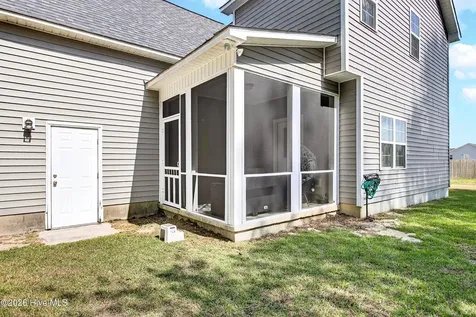 304 Maidstone Drive Richlands NC 28574