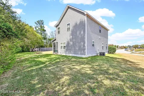 304 Maidstone Drive Richlands NC 28574