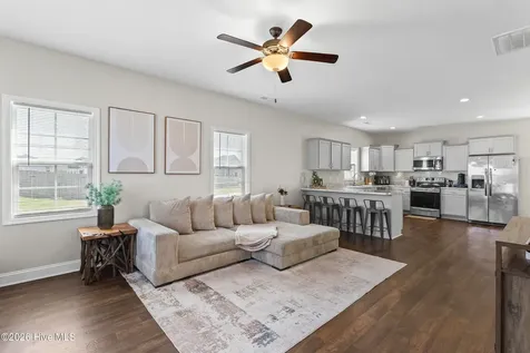 304 Maidstone Drive Richlands NC 28574
