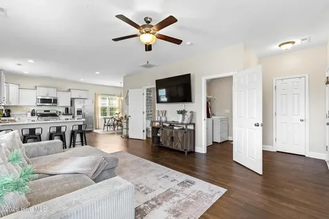 304 Maidstone Drive Richlands NC 28574
