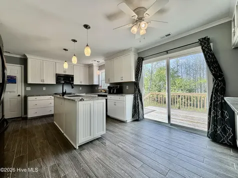 2007 Melodie Lane Morehead City NC 28557