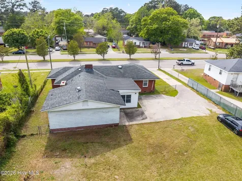 709 Hooker Road Greenville NC 27834