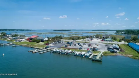 264 Surfside Landing Boulevard Hubert NC 28539