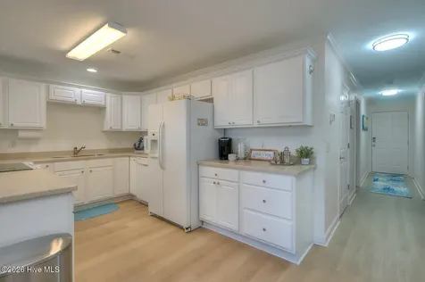 105 SE 58th Street Oak Island NC 28465