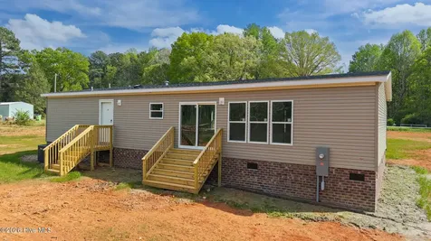1755 Lynch Road Hollister NC 27844