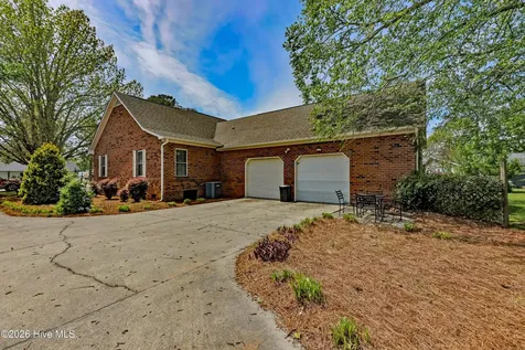 312 W Quinn Street Beulaville NC 28518