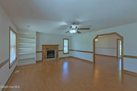 312 W Quinn Street Beulaville NC 28518