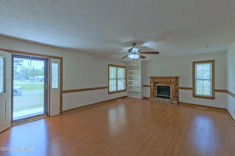 312 W Quinn Street Beulaville NC 28518
