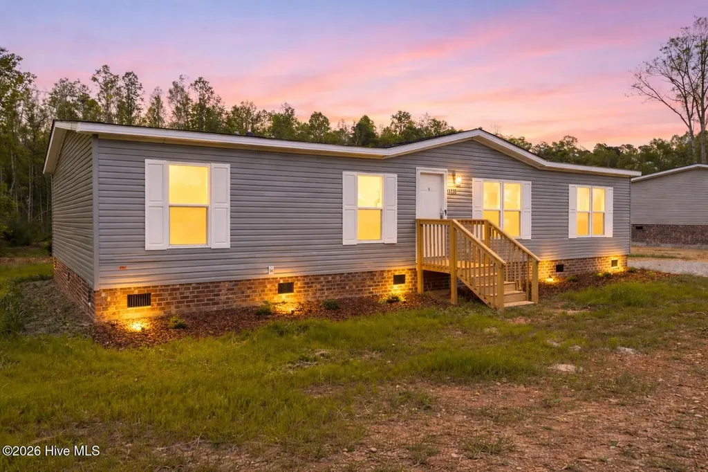 1735 Lynch Road Hollister NC 27844