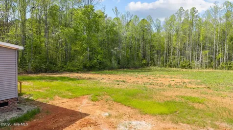 1735 Lynch Road Hollister NC 27844