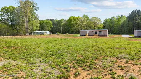 1735 Lynch Road Hollister NC 27844