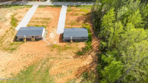 1735 Lynch Road Hollister NC 27844