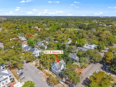 301 E Moore Street Southport NC 28461