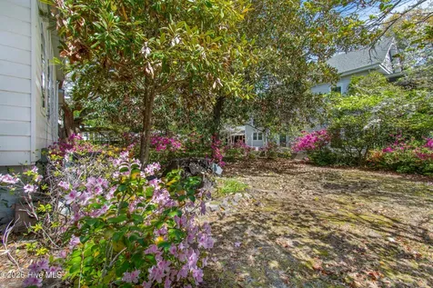 301 E Moore Street Southport NC 28461