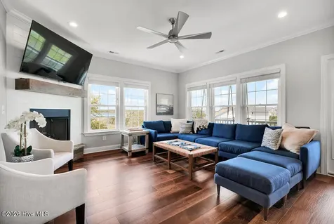 33 Sandy Lane Surf City NC 28445