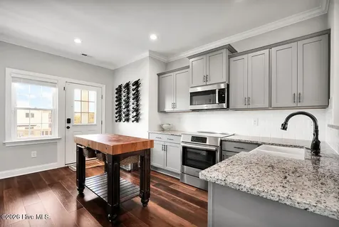 33 Sandy Lane Surf City NC 28445
