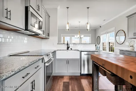 33 Sandy Lane Surf City NC 28445