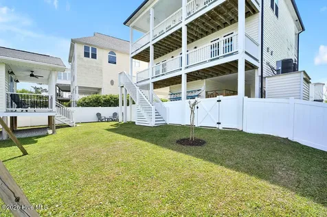 33 Sandy Lane Surf City NC 28445