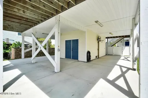 33 Sandy Lane Surf City NC 28445