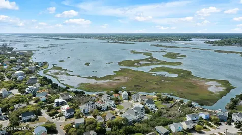 33 Sandy Lane Surf City NC 28445