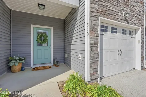 310 S Stingray Lane Sneads Ferry NC 28460