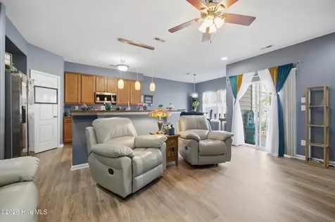 1106 Raven Way Elizabeth City NC 27909