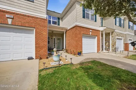 1106 Raven Way Elizabeth City NC 27909